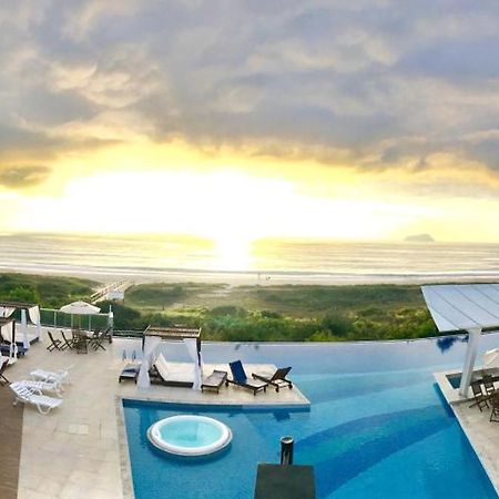 Bali Beach Home Club Rogga Beira Mar - Balneario Picarras Bagian luar foto