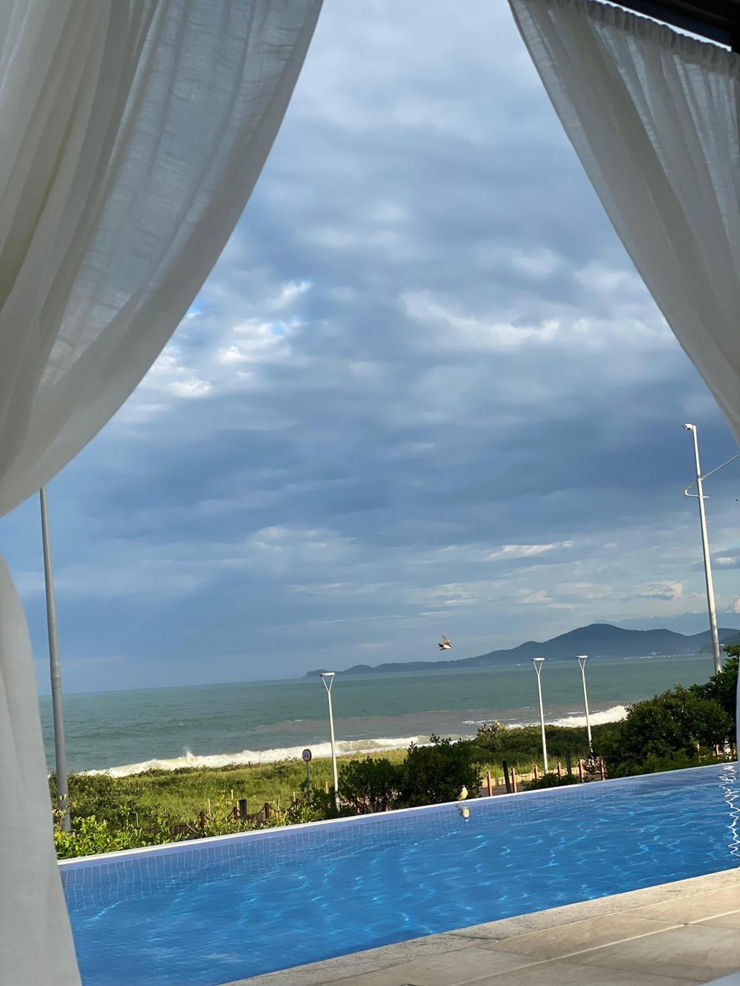 Bali Beach Home Club Rogga Beira Mar - Balneario Picarras Bagian luar foto
