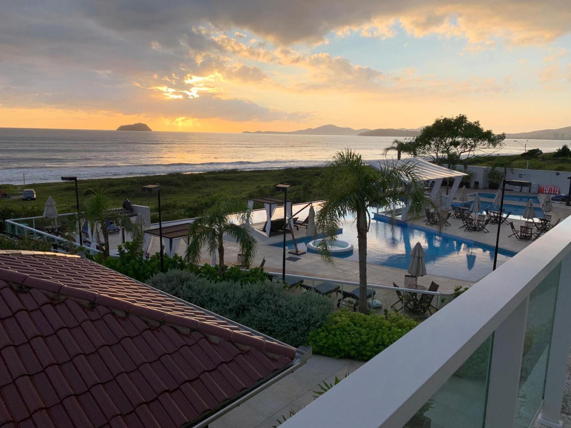 Bali Beach Home Club Rogga Beira Mar - Balneario Picarras Bagian luar foto